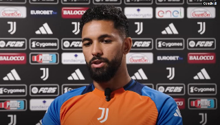 Douglas Luiz ancora assente alla Continassa: contatti tra entourage e Juventus, atteso un chiarimento