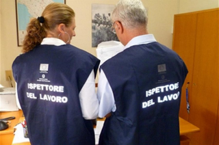 Torino - Lavoro nero e sicurezza: sanzioni per 21 mila euro, sospese tre attività