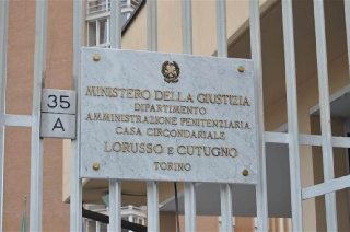 Torino - Tragedia in carcere: detenuto muore soffocato durante il pranzo