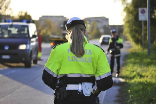 Torino - Abusivismo NCC: confisca e sospensione patente con le nuove norme del Codice della Strada