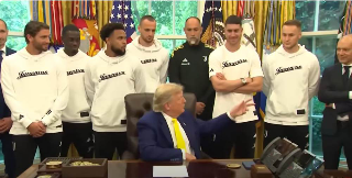 Trump spiazza la Juventus alla Casa Bianca: battute fuori luogo e tensione diplomatica durante la visita