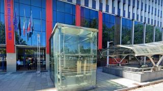 Torino - Agricoltori di Giaveno protestano incatenati, sbloccati i risarcimenti per i danni dei cinghiali