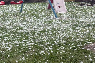 Maltempo nel Canavese: grandine "come palle da golf" devasta Ivrea e Pavone