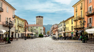 Chivasso - Stop agli alcolici in alcune aree della città fino al 26 agosto: ordinanza anti-degrado del Sindaco