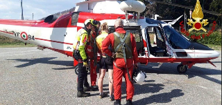 Villastellone - Grave incidente: moto tampona un’auto, 34enne trasportato in elisoccorso al CTO