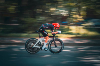 Meana di Susa si veste di rosa per il Giro d’Italia: entusiasmo e orgoglio per il passaggio della corsa