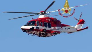 Ivrea - Grave incidente in corso Garibaldi, scontro moto-auto: centauro perde una gamba