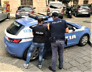 Torino - Sequestrato e picchiato per giorni: 29enne riesce a fuggire e fa arrestare i suoi aguzzini