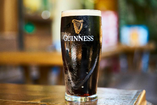 Torino - Diageo sposta la sede Guinness a Milano: 110 posti di lavoro a rischio