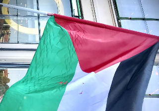 Torino - Blitz pro-Palestina alla Collins Aerospace: attivisti sul tetto e all’interno dell’azienda
