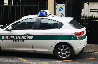 Venaria Reale - Scontro tra auto travolge una ciclista che resta ferita gravemente