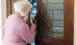 Torino - Anziana narcotizzata e rapinata in casa: arrestata in Austria una 32enne romena