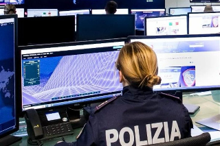 Torino - Arrestato medico per pedopornografia: attivo da 12 anni nel Dark Web